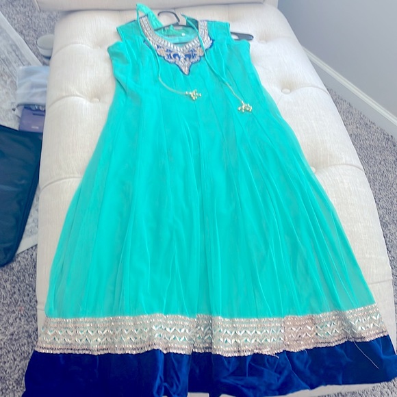 Beautiful Teal green Anarkali size Medium - Picture 2 of 2